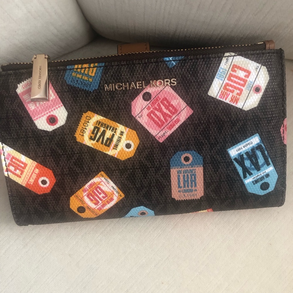Michael Kors smartphone wallet unique airport city luggage tag design - Picture 5 of 8